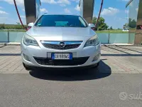 Usata Opel Astra 125 CV (91 kW) 2011 Grigio Station wagon