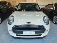 Usata Mini ONE 75 CV (55 kW) 2016 Beige Utilitaria