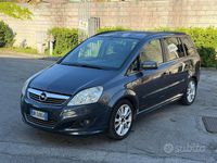 Usata Opel Zafira 150 CV (110 kW) 2009 Monovolume