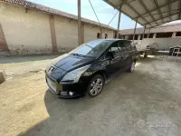 Usata Peugeot 5008 112 CV (82 kW) 2010 Nero Monovolume