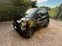 Usata Smart ForTwo Electric Drive 41 kW (56 CV) 2022 Nero Cabrio
