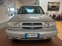 Usata Suzuki Grand Vitara 94 CV (69 kW) 2001 Argento SUV
