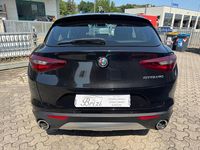 Usata Alfa Romeo Stelvio Business 180 CV (132 kW) 2017 Nero SUV