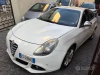 Usata Alfa Romeo Giulietta Exclusive 150 CV (110 kW) 2014 Bianco Utilitaria