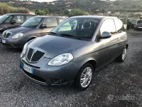Usata Lancia Ypsilon 60 CV (44 kW) 2010 Grigio Utilitaria