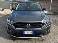 Usata VW T-Roc Advance 116 CV (85 kW) 2019 Grigio SUV