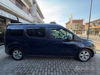 Usata Ford Tourneo Connect 120 CV (88 kW) 2017 Blu Monovolume