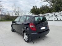 Usata Mercedes A180 Avantgarde 109 CV (80 kW) 2010 Nero Berlina