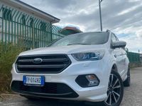Usata Ford Kuga 120 CV (88 kW) 2018 Bianco SUV