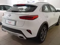 Usata Kia XCeed Style 120 CV (88 kW) 2022 Bianco SUV