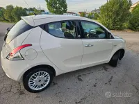 Usata Lancia Ypsilon Gold 69 CV (50 kW) 2017 Bianco Utilitaria