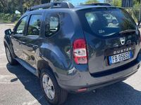Usata Dacia Duster Lauréate 109 CV (80 kW) 2015 Grigio SUV