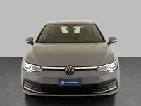Usata VW Golf VIII Life 131 CV (96 kW) 2023 Moonstone grey Berlina