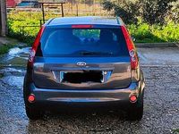 Usata Ford Fiesta 96 CV (70 kW) 2008 Grigio Berlina