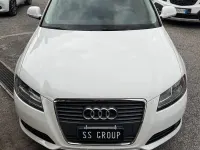 Usado Audi A3 Ambition 125 CV (91 kW) 2010 Blanco Utilitario