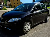 Usata Lancia Ypsilon Silver 95 CV (69 kW) 2016 Nero Utilitaria