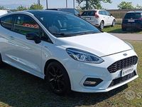 Begagnad Ford Fiesta ST-Line 86 HK (63 kW) 2018 Vit Halvkombi