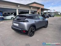 Usata Peugeot 2008 Allure 101 CV (74 kW) 2025 Argento SUV