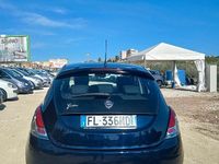 Usata Lancia Ypsilon 69 CV (50 kW) 2018 Blu Utilitaria