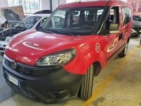 Usata Fiat Doblò Easy 90 CV (66 kW) 2022 Rosso Monovolume