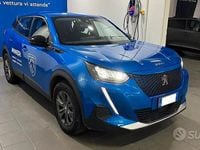 Usata Peugeot 2008 Active 100 kW (136 CV) 2022 Blu SUV