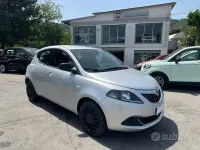 Usata Lancia Ypsilon 69 CV (50 kW) 2021 Grigio Utilitaria