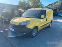 Begagnad Fiat Doblò 95 HK (69 kW) 2018 Gul Minibuss