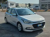 Usata Hyundai i20 73 CV (53 kW) 2016 Grigio Berlina