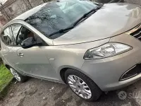 Usata Lancia Ypsilon 69 CV (50 kW) 2011 Giallo Utilitaria