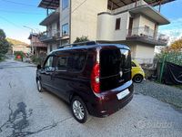 Usata Fiat Doblò Emotion 105 CV (77 kW) 2011 Marrone Monovolume