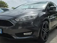 Usata Ford Focus 95 CV (69 kW) 2018 Grigio Berlina