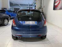 Usata Lancia Ypsilon Gold 69 CV (50 kW) 2024 Blu Utilitaria