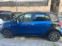 Usata Smart ForFour 90 CV (66 kW) 2019 Bluazzurro Utilitaria