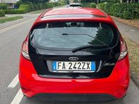 Usata Ford Fiesta 101 CV (74 kW) 2015 Rosso Utilitaria