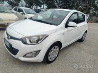 Usata Hyundai i20 Edition 75 CV (55 kW) 2014 Bianco Utilitaria