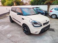 Usata Kia Soul 128 CV (94 kW) 2010 Beige SUV