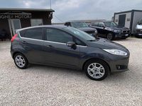 Usata Ford Fiesta Titanium 101 CV (74 kW) 2016 Gray Berlina