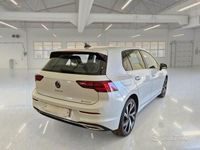 Begagnad VW Golf VIII Style 204 HK (150 kW) 2022 Vit Sedan