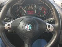 Usata Alfa Romeo 147 120 CV (88 kW) 2005 Grigio Utilitaria