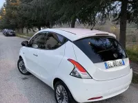 Usata Lancia Ypsilon Gold 95 CV (69 kW) 2012 Bianco Utilitaria