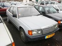 Usata Mercedes 190 72 CV (52 kW) 1986 Grigio Berlina
