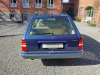 Usata Mercedes E300 180 CV (132 kW) 1994 Blu Station wagon