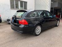Usata BMW 318 143 CV (105 kW) 2009 Nero Station wagon