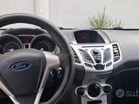 Usata Ford Fiesta 80 CV (58 kW) 2008 Grigio Utilitaria