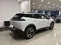 Usata Peugeot 2008 Allure 101 CV (74 kW) 2024 Bianco SUV