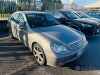 Usata Mercedes C220 Elegance 150 CV (110 kW) 2007 Marrone Berlina