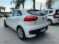 Usata Kia Rio 75 CV (55 kW) 2016 Bianco Utilitaria