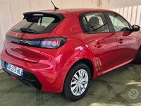 Usata Peugeot 208 102 CV (75 kW) 2021 Rosso Utilitaria