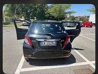Usata Toyota Yaris 65 CV (47 kW) 2013 Nero Berlina