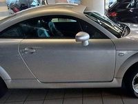 Begagnad Audi TT 179 HK (131 kW) 2000 Grå Sportkupé